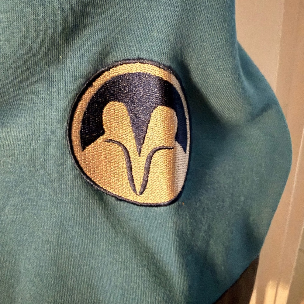 Her Universe Star Wars Bo-Katan Armor Hoodie Plus Size - Picture 6 of 13